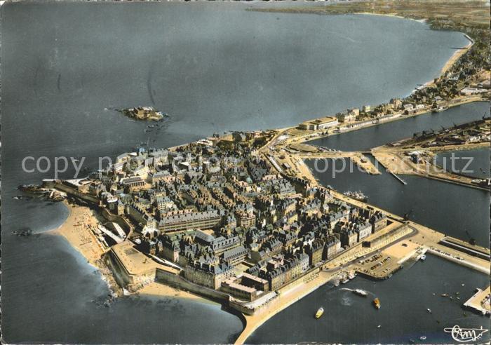 Saint-Malo 35 Vue aerienne de la Ville Intra Muros