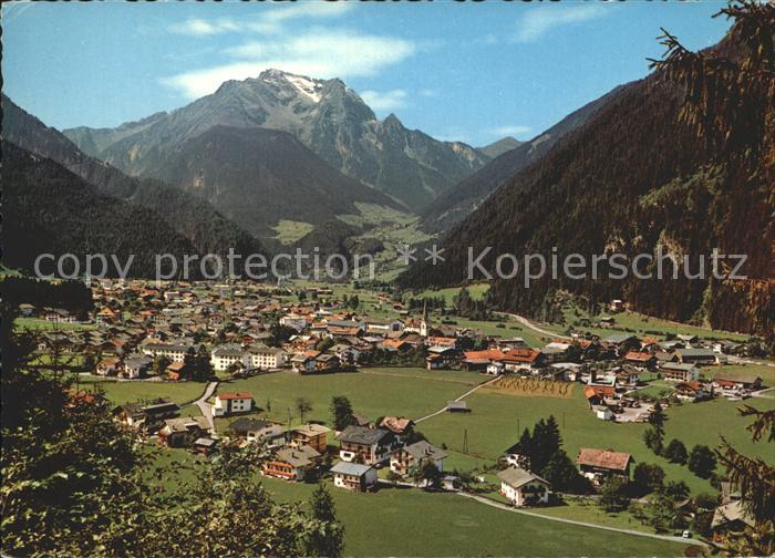 Mayrhofen Zillertal Panorama mit Gruenberg