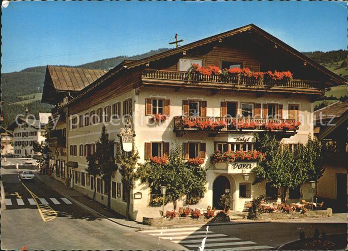 Kirchberg Tirol Strassenpartie mit Hotel Daxer und Kalswirt