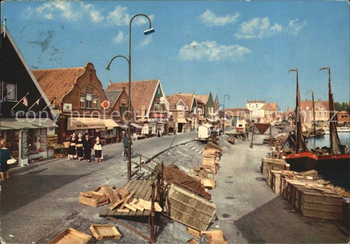 Volendam Hafen Promenade