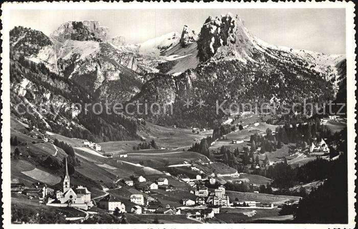 Santa Cristina Valgardena gegen Puez und Cir Dolomiten