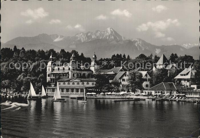Velden Woerthersee Schlosshotel mit Blick zum Mittagskogel Karawanken