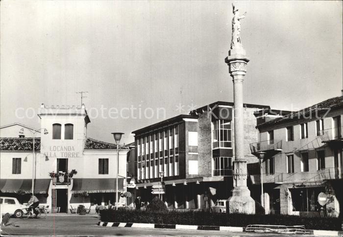 One di Fonte Piazza Monumento