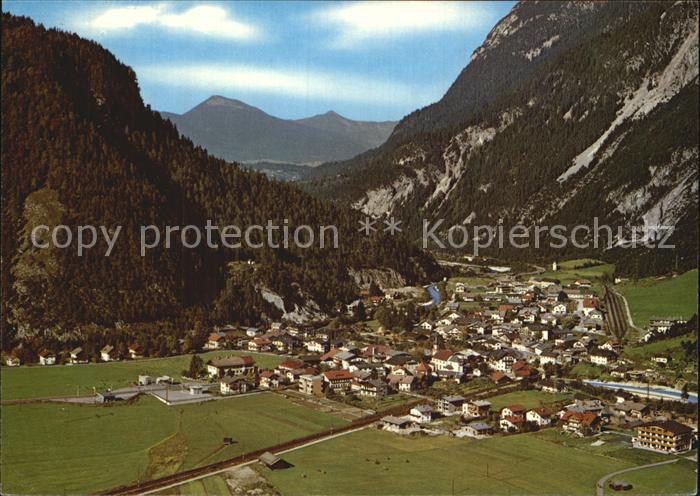 Scharnitz Blick gegen Mittenwald Alpen Fliegeraufnahme