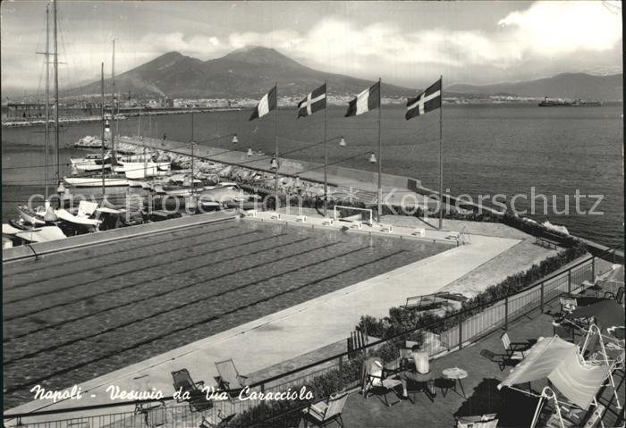 Napoli Neapel Vesuvio da Via Caracciola