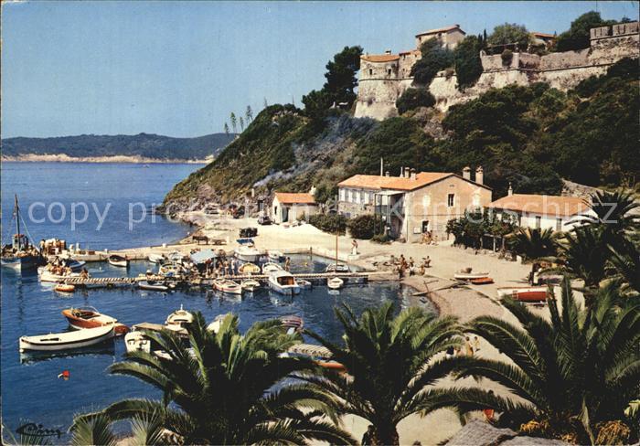Port-Cros Port et le Chateau