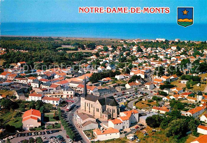 Notre-Dame-de-Monts Fliegeraufnahme mit Kirche und Meer