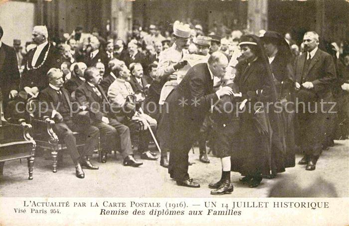 Paris Remise des diplomes aux Familles