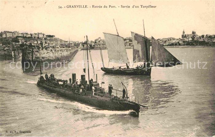 Granville Manche Entree du Port Sortie dn Torpilleur