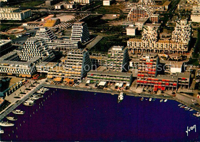 La Grande-Motte Fliegeraufnahme Premier plan Quai d Honneur