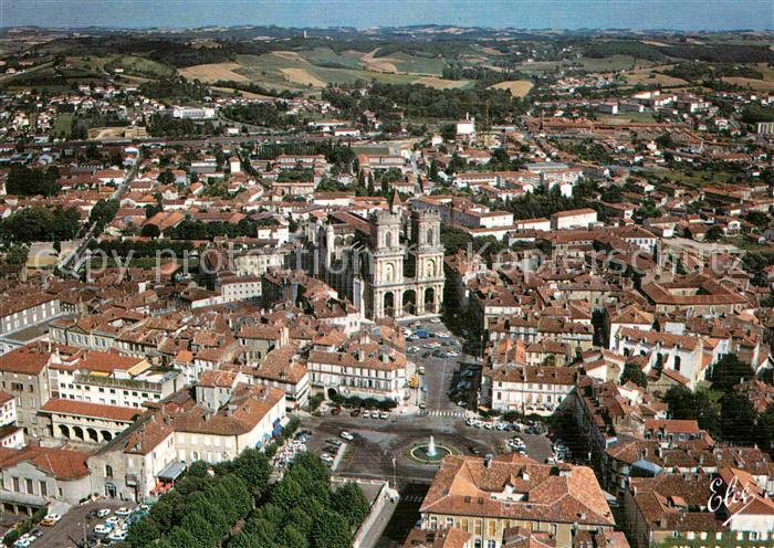 Auch Gers Fliegeraufnahme Kathedrale