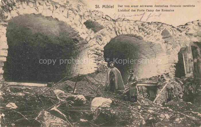 St Mihiel Maas Commercy 55 Meuse Zerstoerter Lichthof des Forts Camp des Remains