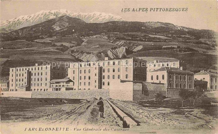 Barcelonnette 04 Alpes-de-Haute-Provence Vue générale des casernes