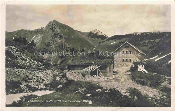 Tannheim 1097m Tirol AT Landsberger Huette Berghaus mit Schochen