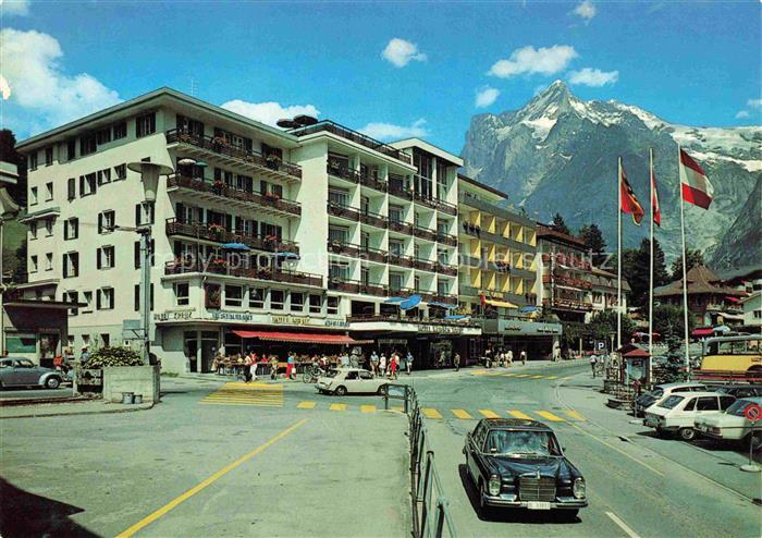 Grindelwald BE Ortszentrum Blick gegen Wetterhorn Berner Alpen