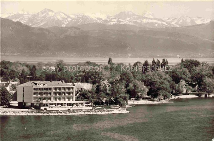 Langenargen Bodensee Kurhotel Seeterrasse Blick gegen oesterreichische Alpen