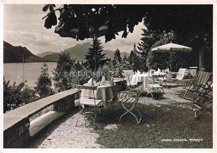 Weggis Vierwaldstaettersee LU Hotel Albana Garten Restaurant Blick auf See und P
