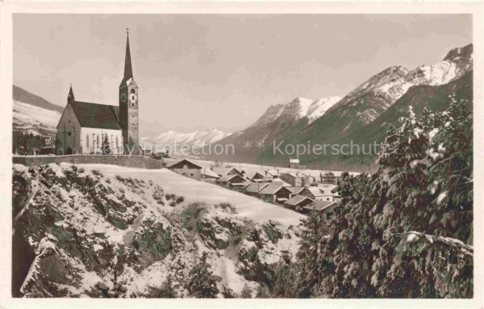 Schuls Scuol GR Teilansicht mit Kirche Alpen