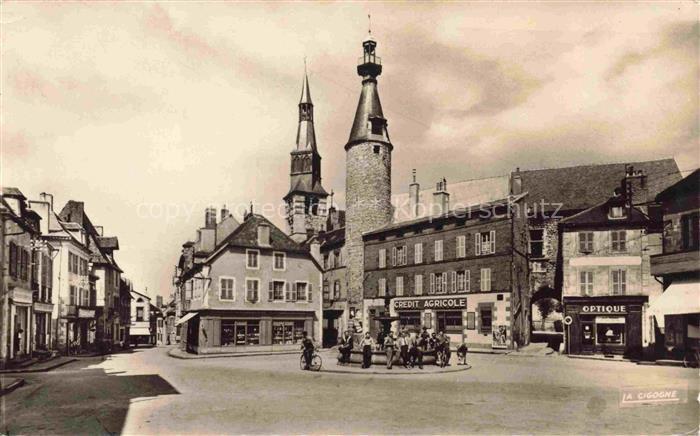 Saint-Pourcain-sur-Sioule MOULINS 03 Allier Placedu Marechal Foch le clocher le