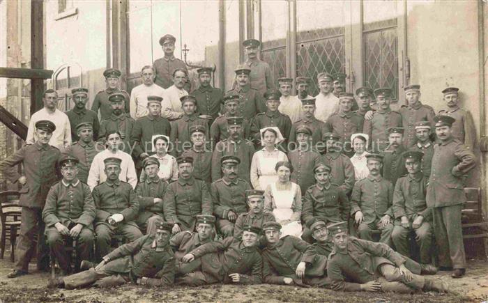 Hoechst am Main Hoechst FRANKFURT AM MAIN Hessen Soldaten und Schwestern  im Laz