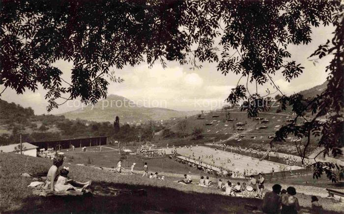 Eningen Achalm Reutlingen BW Panorama Freibad mit Blick zur Achalm