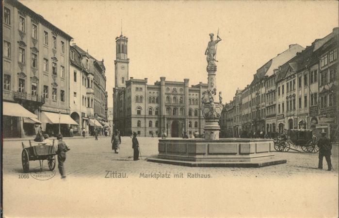 Zittau Marktplatz mit Rathaus Brunnen