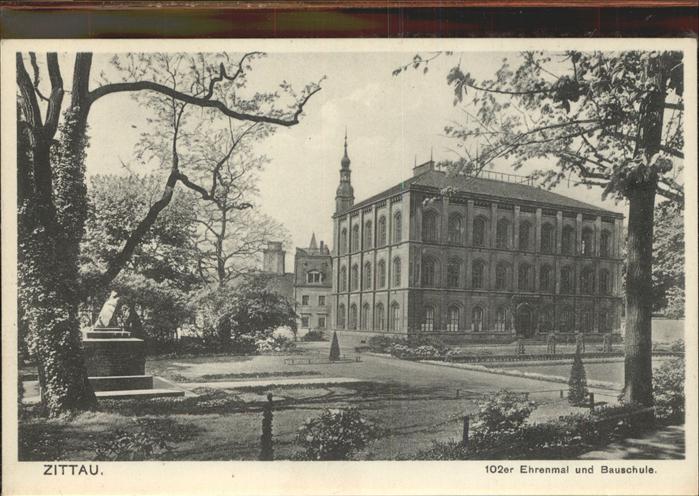 Zittau Ehrenmal mit Bauschule