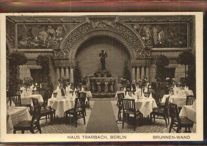 Berlin Haus Trarbach Brunnen-Wand