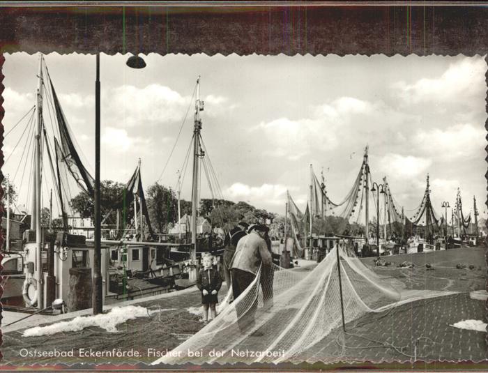 ECKERNFoeRDE Ostseebad Fischer Netzarbeit