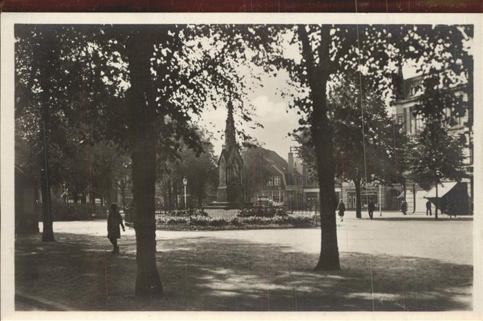 Neumuenster Schleswig-Holstein Grossflecken mit Kriegerdenkmal