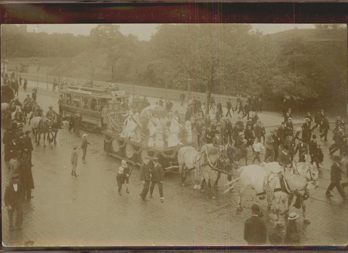 Strassenbahn Festumzug Berlin Pferdekutsche