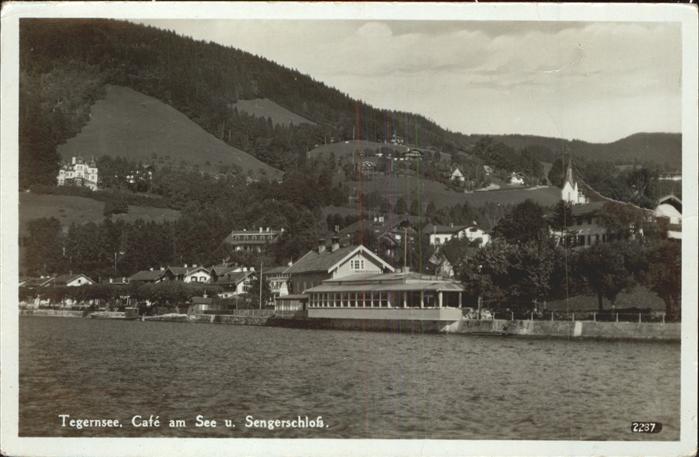 Tegernsee Bayern Cafe am See mit Sengerschloss