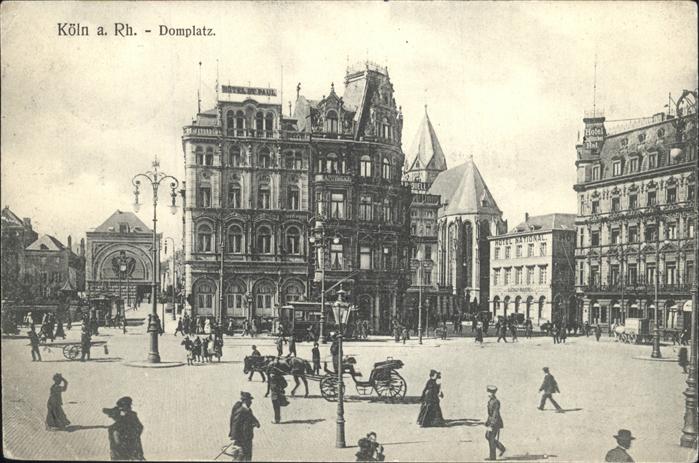 Koeln Rhein Domplatz Pferdedroschke