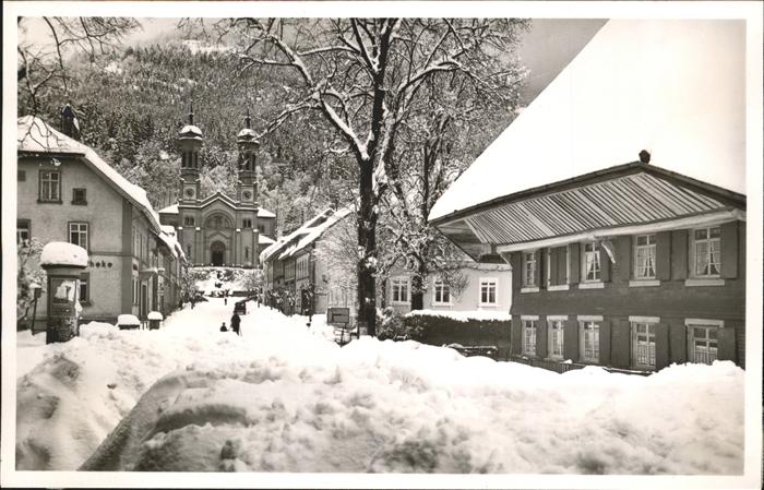 Todtnau Schwarzwald BW Strasse Kirche im Schnee