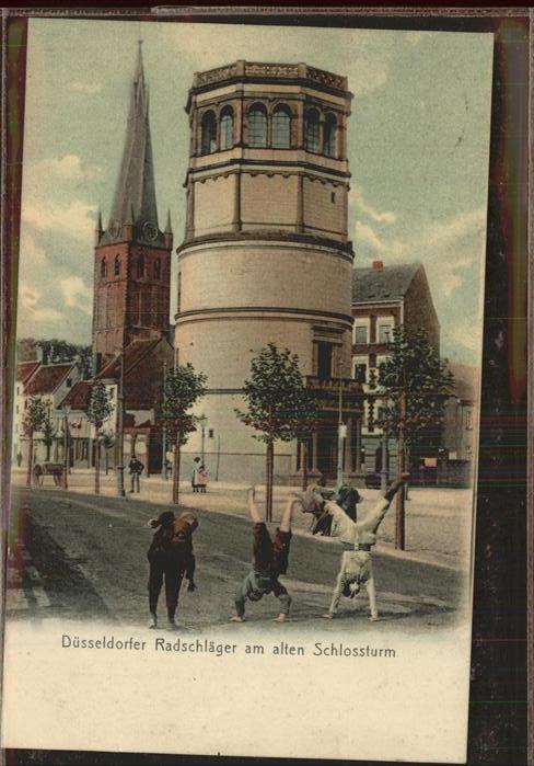 DuessELDORF  CITY Radschlaeger am alten Schlossbrunnen Kinder