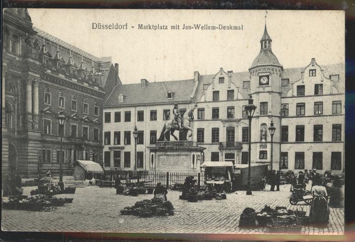 DuessELDORF  CITY Marktplatz mit Jean Wellem Denkmal