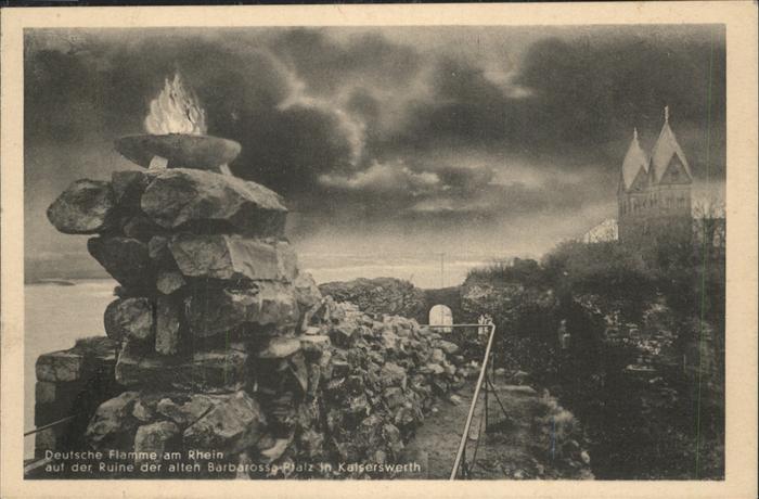 Kaiserswerth Dt Flamme auf der Ruine der alten Barba