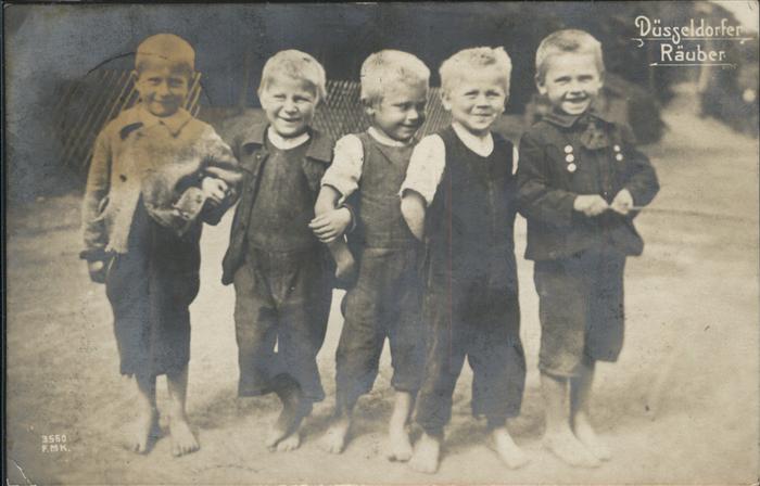 DuessELDORF  CITY Kinder Kleine Jungs Duesseldorfer Raeuber