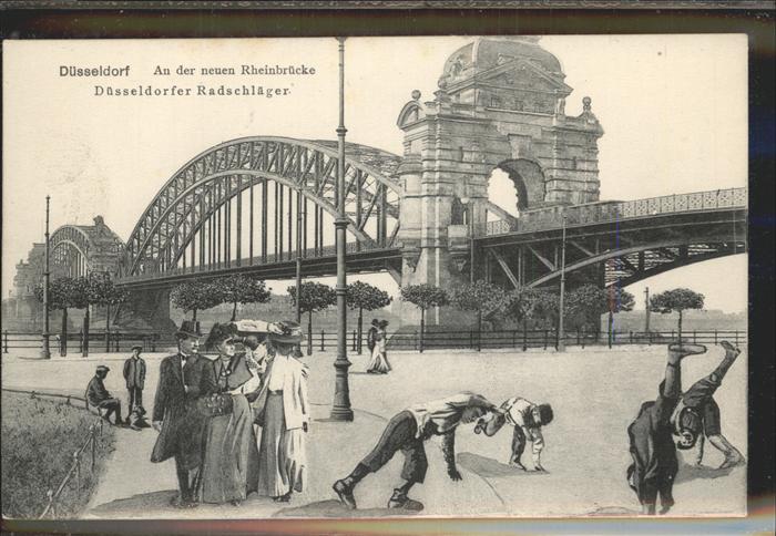 DuessELDORF  CITY Rheinbruecke Radschlaeger Kinder