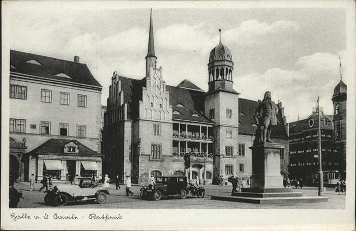 Halle Saale Ratshaus Platz Autos Denkmal