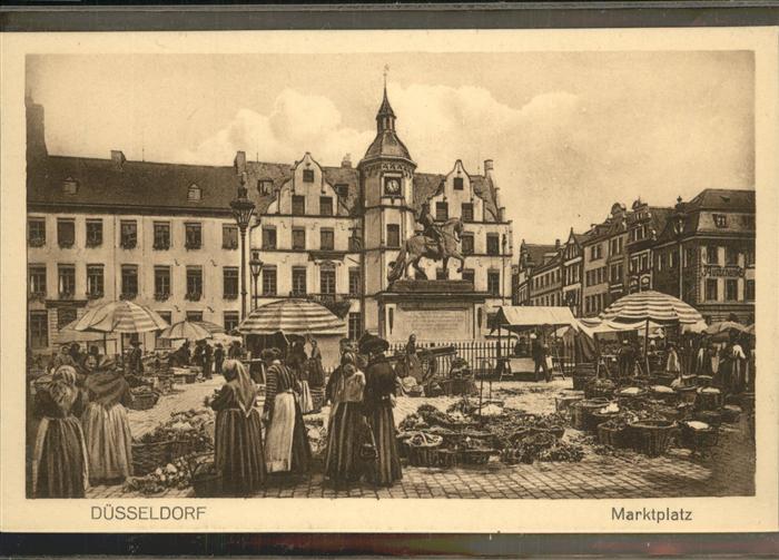 DuessELDORF  CITY Marktplatz Frauen