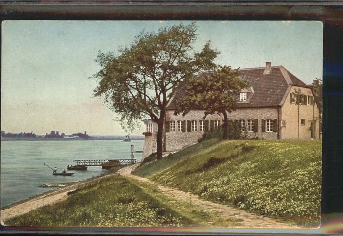 Duesseldorf Schnellenburg am Rhein