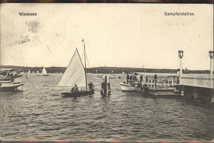Wannsee Dampferstation Anlegestelle Segelboot