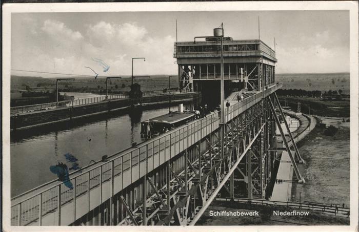 Niederfinow Schiffshebewerk Hohenzollernkanal Kahn