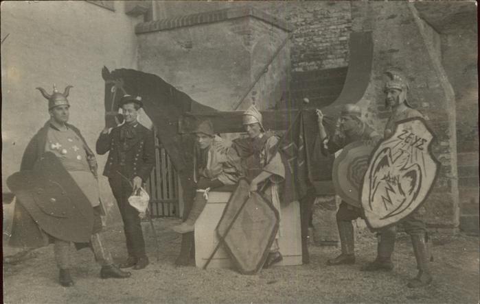 Kaltenhausen Ritterspiele Theateraufführung Pferd