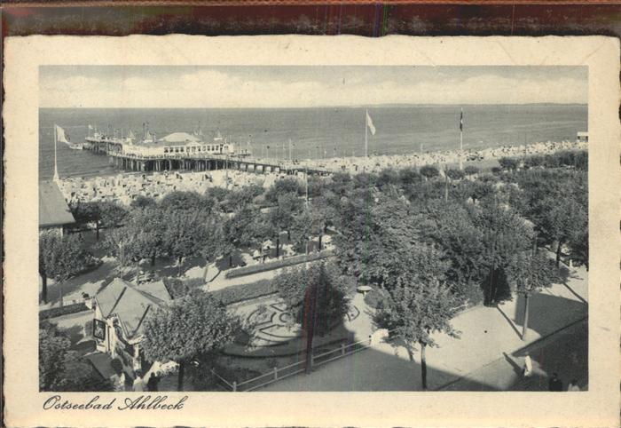 Ahlbeck Ostseebad Insel Usedom Strand mit Seebrücke