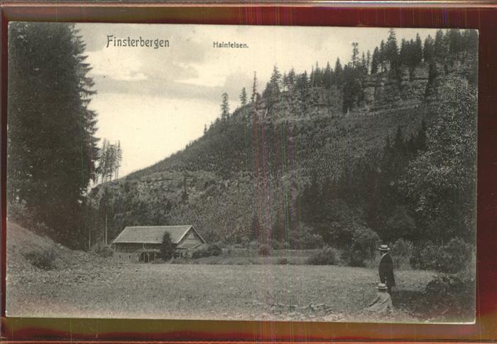 Finsterbergen Blockhütte mit Hainfelsen