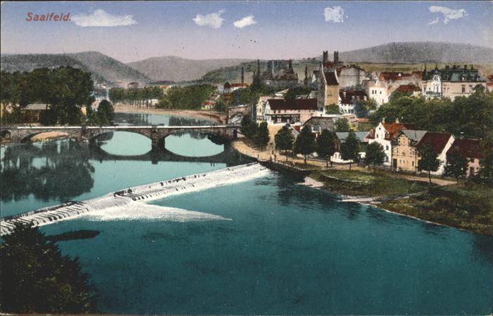 Saalfeld Saale Stadtblick mit Saalebrücke und Wehr
