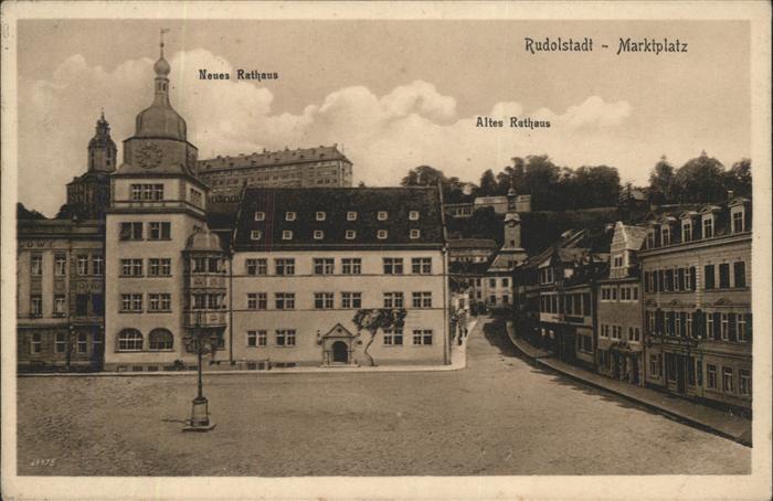Rudolstadt Marktplatz mit altem und neuem Rathaus
