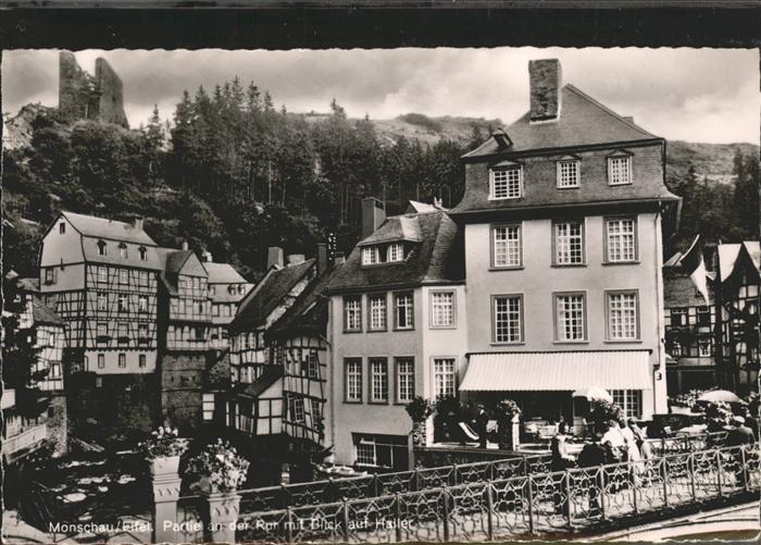 Monschau Montjoie NRW Rurpartie mit Blick auf Ruine Haller